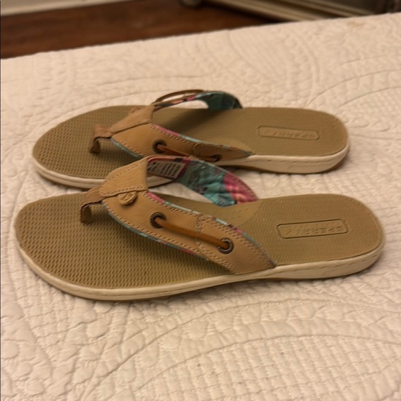 Sperry  Seafish Thong Leather Sandals - Picture 1 of 9